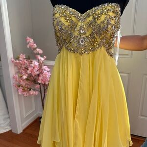 Sherri Hill Yellow Sequin Homecoming Dress